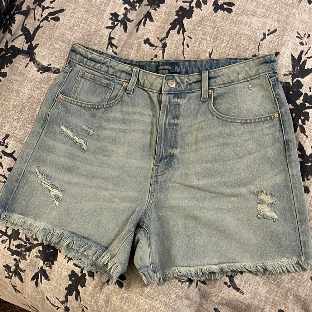 Brand new!  Denim shorts. (I have these in black also)